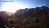 Archiv Foto Webcam Ladurns - Edelweißhütte 05:00