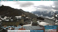 Archived image Webcam Passo Stelvio, Albergo Quarto Pirovano 11:00