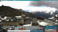 Archived image Webcam Passo Stelvio, Albergo Quarto Pirovano 15:00