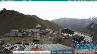 Archived image Webcam Passo Stelvio, Albergo Quarto Pirovano 11:00