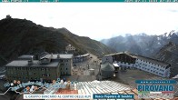 Archived image Webcam Passo Stelvio, Albergo Quarto Pirovano 06:00
