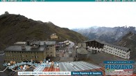 Archived image Webcam Passo Stelvio, Albergo Quarto Pirovano 07:00