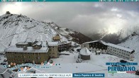 Archived image Webcam Passo Stelvio, Albergo Quarto Pirovano 13:00