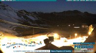 Archived image Webcam Valle del Braulio, Passo Stelvio 05:00