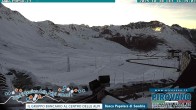 Archiv Foto Webcam Passhöhe Stilfserjoch, Valle del Braulio 15:00