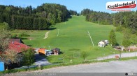 Archiv Foto Webcam Skiabfahrtshang im Schidorf Kirchbach 14:00
