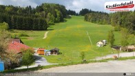 Archiv Foto Webcam Skiabfahrtshang im Schidorf Kirchbach 16:00