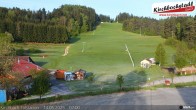 Archiv Foto Webcam Skiabfahrtshang im Schidorf Kirchbach 06:00