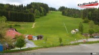 Archiv Foto Webcam Skiabfahrtshang im Schidorf Kirchbach 09:00