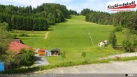 Archiv Foto Webcam Skiabfahrtshang im Schidorf Kirchbach 09:00