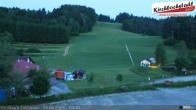 Archiv Foto Webcam Skiabfahrtshang im Schidorf Kirchbach 03:00