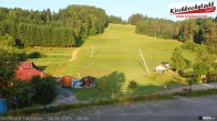 Archiv Foto Webcam Skiabfahrtshang im Schidorf Kirchbach 05:00