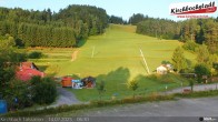 Archiv Foto Webcam Skiabfahrtshang im Schidorf Kirchbach 05:00
