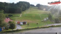 Archiv Foto Webcam Skiabfahrtshang im Schidorf Kirchbach 17:00