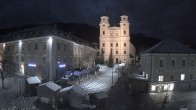 Archived image Webcam View at the market square in Mondsee 05:00