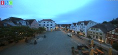 Archiv Foto Webcam Neuer Markt in Waren an der Müritz 03:00