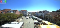 Archiv Foto Webcam Neuer Markt in Waren an der Müritz 13:00