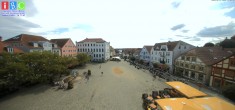 Archiv Foto Webcam Neuer Markt in Waren an der Müritz 13:00