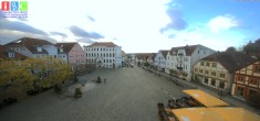 Archived image Webcam Waren (Müritz) - Market place 07:00