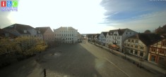 Archived image Webcam Waren (Müritz) - Market place 09:00