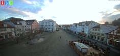 Archiv Foto Webcam Neuer Markt in Waren an der Müritz 14:00