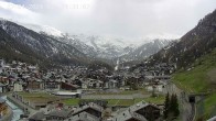 Archiv Foto Webcam Zermatt: Blick auf das Dorf 13:00
