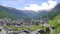 Archiv Foto Webcam Zermatt: Blick auf das Dorf 13:00
