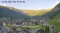 Archiv Foto Webcam Zermatt: Blick auf das Dorf 06:00
