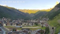 Archiv Foto Webcam Zermatt: Blick auf das Dorf 05:00