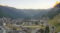 Archiv Foto Webcam Zermatt: Blick auf das Dorf 05:00