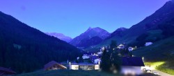 Archiv Foto Webcam Compatsch, 1.700m 03:00