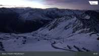 Archiv Foto Webcam Davos Klosters: Parsenn Weissfluhjoch 05:00