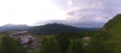 Archiv Foto Webcam AlmZeit-Hütte Turracher See 05:00