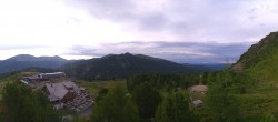 Archiv Foto Webcam AlmZeit-Hütte Turracher See 06:00