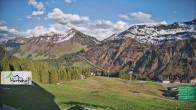 Archiv Foto Webcam Damüls: Blick vom Hertehof 17:00