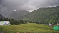Archiv Foto Webcam Damüls: Blick vom Hertehof 17:00