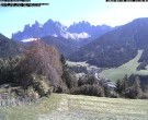 Archiv Foto Webcam Villnöss - Blick auf St. Magdalena und Geisslerspitzen 13:00