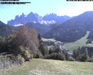 Archiv Foto Webcam Villnöss - Blick auf St. Magdalena und Geisslerspitzen 13:00