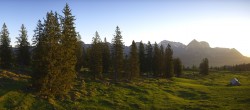 Archiv Foto Webcam Zinggen Pub Alt St. Johann 05:00