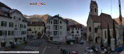 Archived image Webcam Marling - Piazza Chiesa 15:00