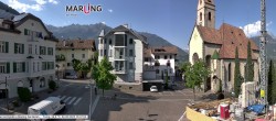 Archived image Webcam Marling - Piazza Chiesa 15:00