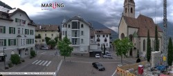 Archived image Webcam Marling - Piazza Chiesa 19:00