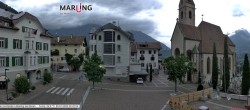 Archived image Webcam Marling - Piazza Chiesa 19:00