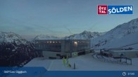 Archiv Foto Webcam Giggijoch Bergstation 02:00