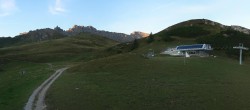 Archiv Foto Webcam Goldknopf auf der Seiser Alm 04:00
