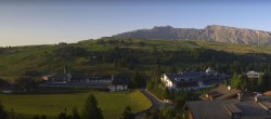 Archived image Webcam Panoramic View Compatsch 06:00
