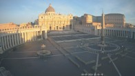 Archived image Webcam St. Peter&#39;s Square - Piazza San Pietro in the Vatican City 05:00