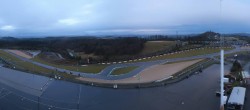 Archived image Webcam Nürburgring: Start/Finish line Grand Prix track 07:00