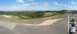 Archived image Webcam Nürburgring: Start/Finish line Grand Prix track 09:00