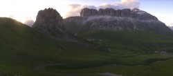 Archiv Foto Webcam Fassatal Panorama - Pordoi Pass 19:00